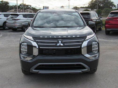Graphite Gray 2026 Mitsubishi Outlander SE 1.5T 2WD