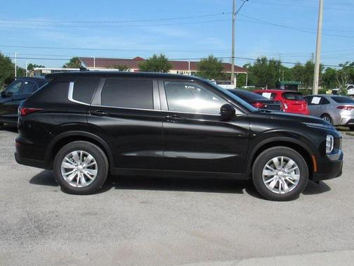 2025 Mitsubishi Outlander ES 2.5 2WD