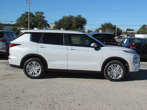 2023 Mitsubishi Outlander ES 2.5 2WD