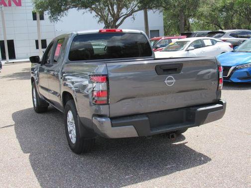 Gun Metallic 2022 Nissan Frontier SV