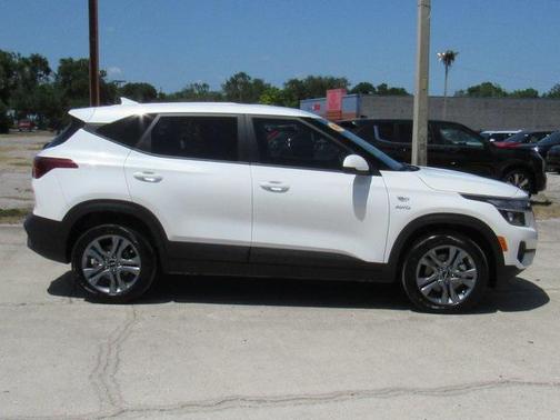 2023 Kia Seltos LX