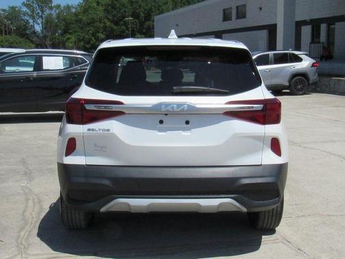 2023 Kia Seltos LX