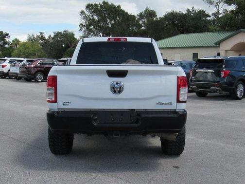 2021 RAM 2500 Tradesman Crew Cab 4x4 6'4' Box