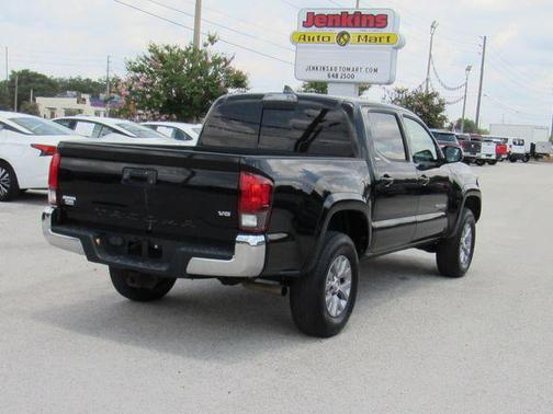 Midnight Black Metallic 2019 Toyota Tacoma SR5