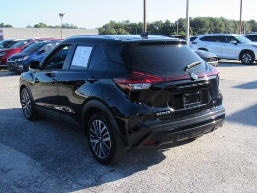 2021 Nissan Kicks SV