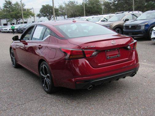 2025 Nissan Altima SR FWD