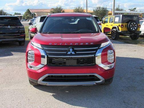 Diamond Red 2026 Mitsubishi Outlander SE