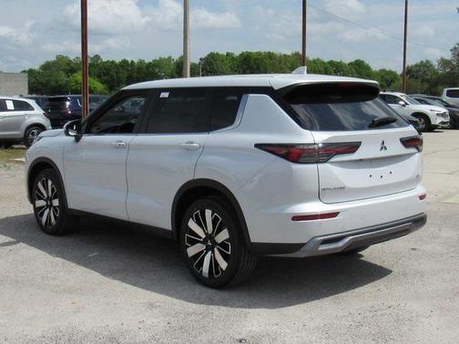 2025 Mitsubishi Outlander SE 2.5 2WD