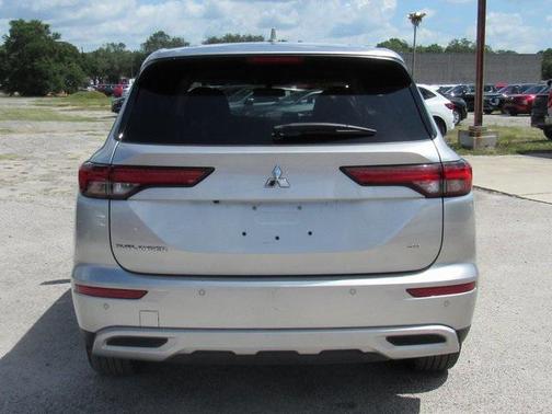 2022 Mitsubishi Outlander SE 2.5 2WD