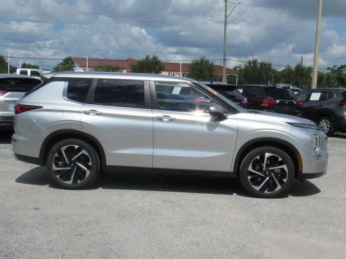 2022 Mitsubishi Outlander SE 2.5 2WD