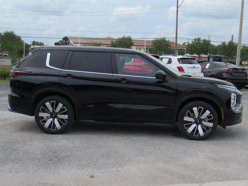 2025 Mitsubishi Outlander SE 2.5 2WD