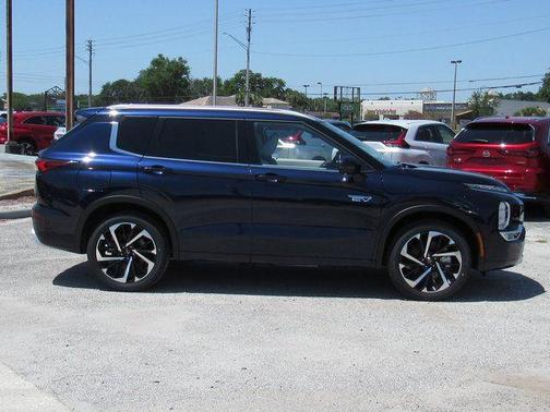 2025 Mitsubishi Outlander PHEV SEL