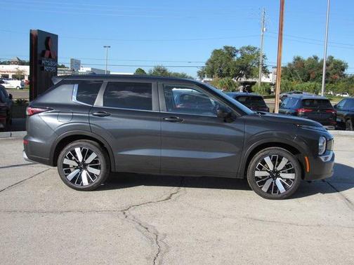 2025 Mitsubishi Outlander SE 2.5 2WD