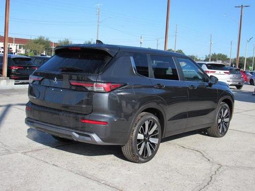 2025 Mitsubishi Outlander SE 2.5 2WD