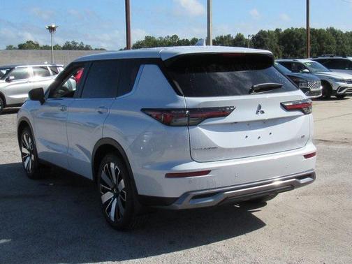 2025 Mitsubishi Outlander SE 2.5 2WD