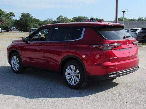 2025 Mitsubishi Outlander ES 2.5 2WD