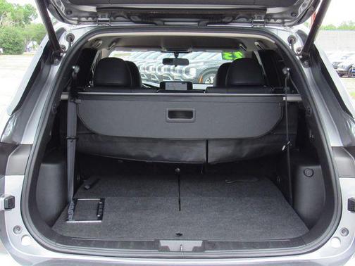 Mercury Gray Metallic 2023 Mitsubishi Outlander SE 2.5 2WD