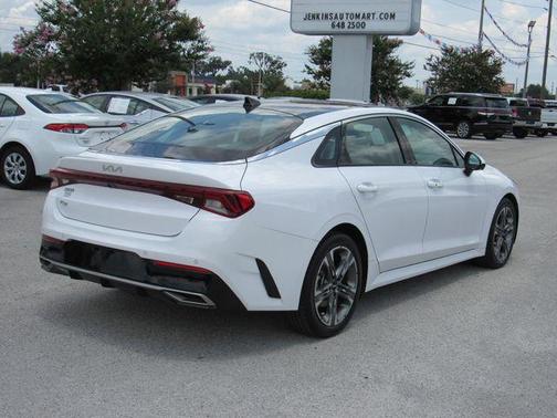 Glacial White Pearl 2022 Kia K5 EX