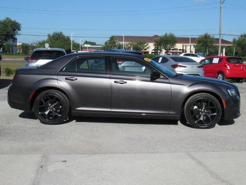 2023 Chrysler 300 Touring