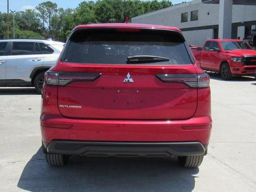 2025 Mitsubishi Outlander ES 2.5 2WD