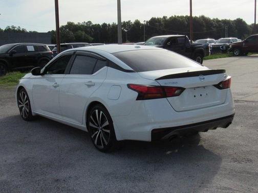 2020 Nissan Altima SR FWD