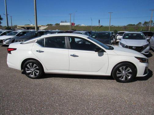 2025 Nissan Altima S FWD