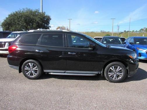 2020 Nissan Pathfinder SV 2WD