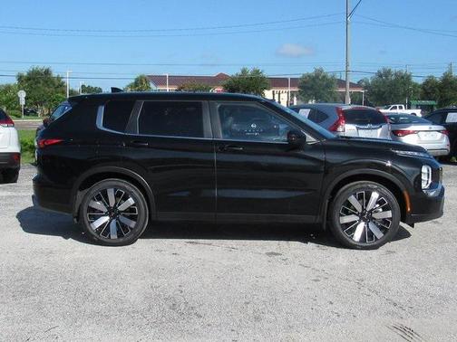 2025 Mitsubishi Outlander SE 2.5 2WD