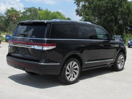 2022 Lincoln Navigator Reserve