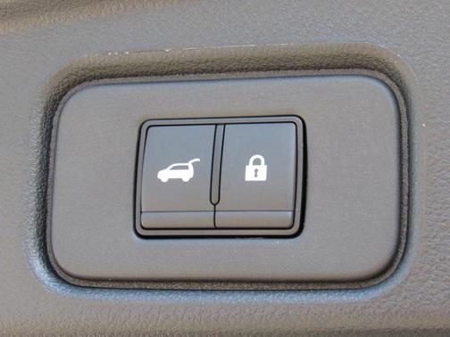 2024 Nissan Pathfinder SV FWD