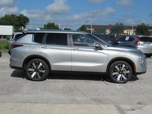 2025 Mitsubishi Outlander SE 2.5 2WD