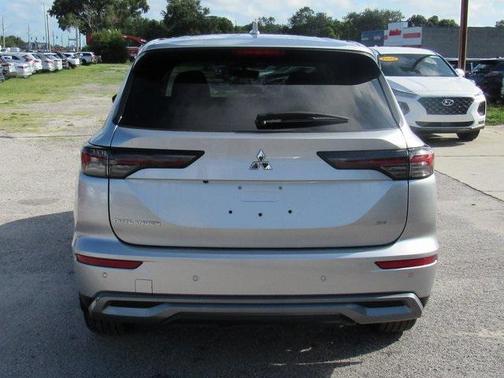 2025 Mitsubishi Outlander SE 2.5 2WD