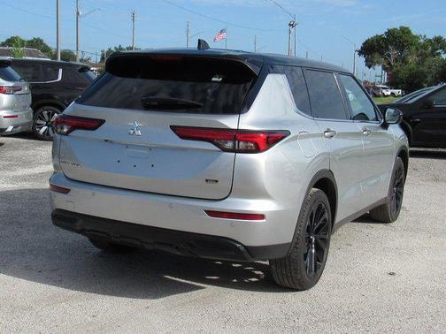 2023 Mitsubishi Outlander SEL 2.5 2WD