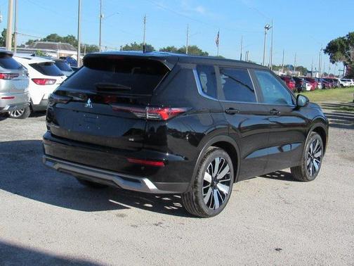 2025 Mitsubishi Outlander SE 2.5 2WD