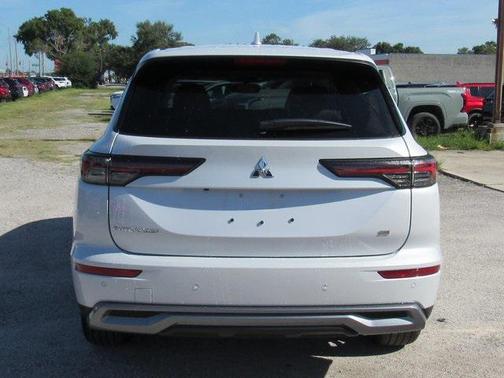 2025 Mitsubishi Outlander SE 2.5 2WD