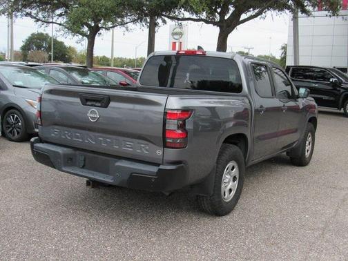 2022 Nissan Frontier S
