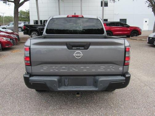 2022 Nissan Frontier S