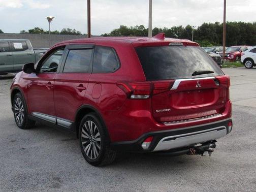 2020 Mitsubishi Outlander SE