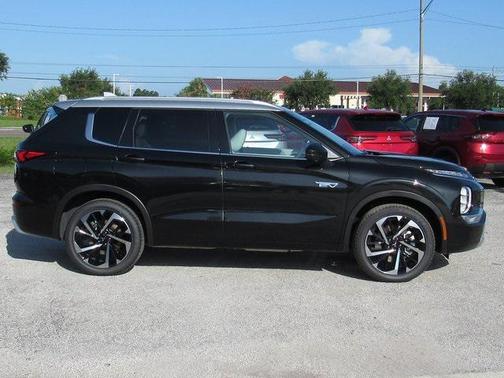 2025 Mitsubishi Outlander PHEV SEL