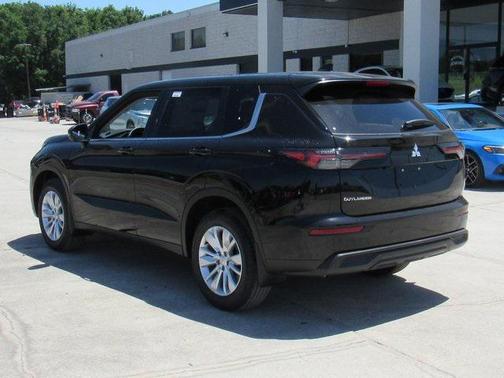 2025 Mitsubishi Outlander ES 2.5 2WD