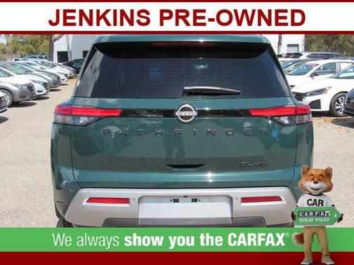 2022 Nissan Pathfinder SL 4WD