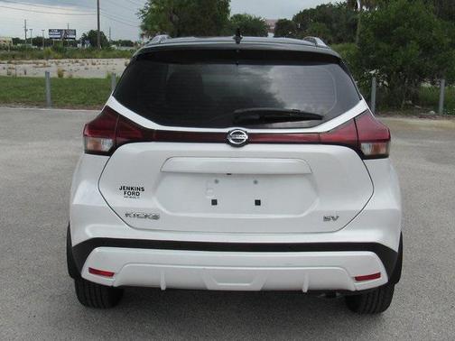 2021 Nissan Kicks SV