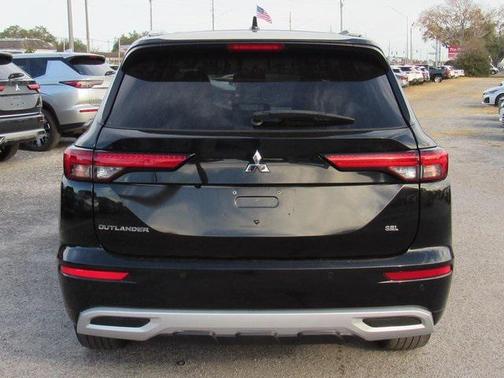 2022 Mitsubishi Outlander SEL 2.5 2WD