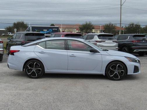 2024 Nissan Altima SR FWD