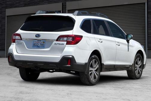 White 2019 Subaru Outback 2.5i Limited