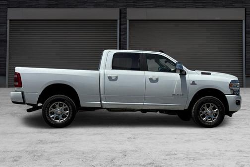 Bright White Clearcoat 2024 RAM 2500 Laramie