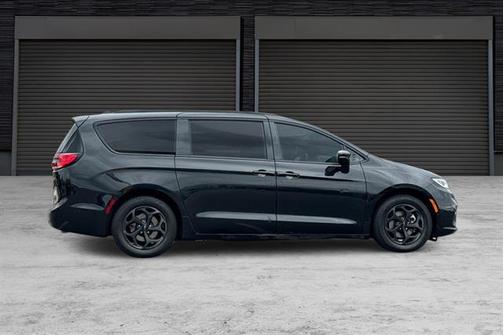 2021 Chrysler Pacifica Hybrid Limited