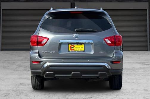 2019 Nissan Pathfinder SL