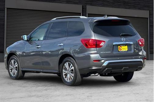 2019 Nissan Pathfinder SL