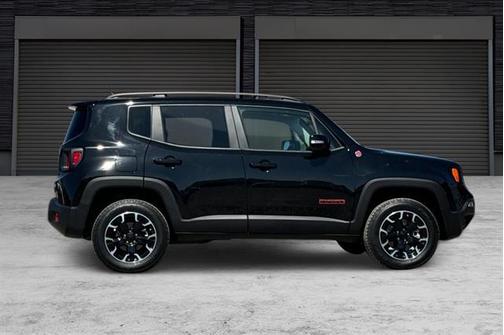 2023 Jeep Renegade Trailhawk